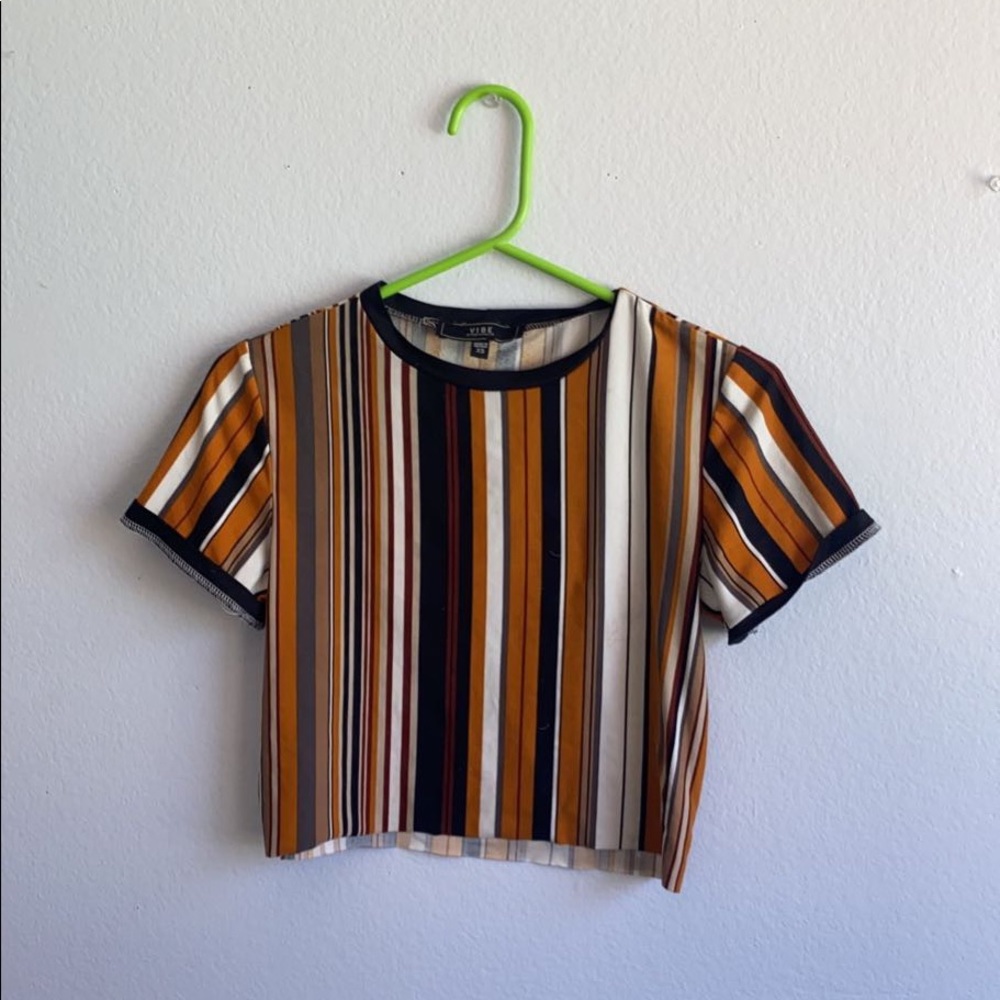 orange cropped tee